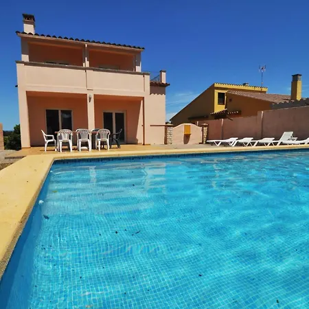 Villa Casa Espaciosa Con Piscina Privada, Wifi Y Barbacoa A 15 Minutos De La Playa En - Hisp-7-19 *
