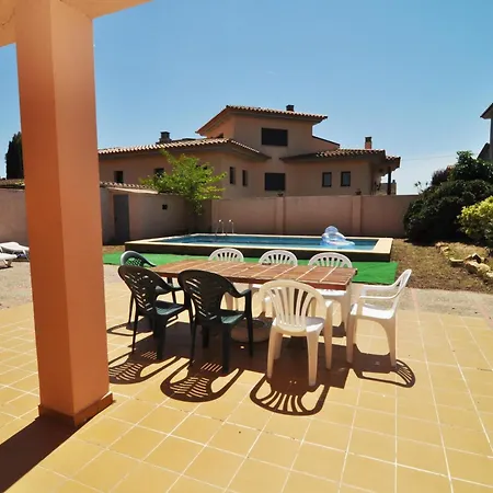 Villa Casa Espaciosa Con Piscina Privada, Wifi Y Barbacoa A 15 Minutos De La Playa En - Hisp-7-19